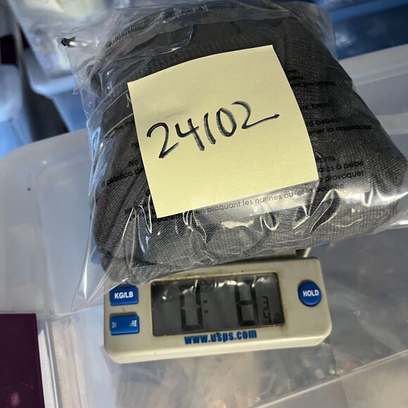 Neiman Marcus Gray V-Neck Sweater Cashmere Silk Blend Classic Luxe Size Medium - Picture 10 of 10